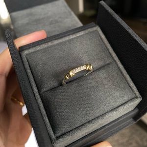 David Yurman Petite Helena Ring Size 6